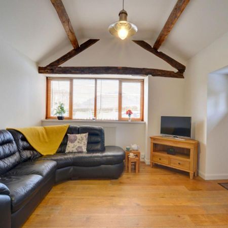 Smithy Cottage Berriew エクステリア 写真