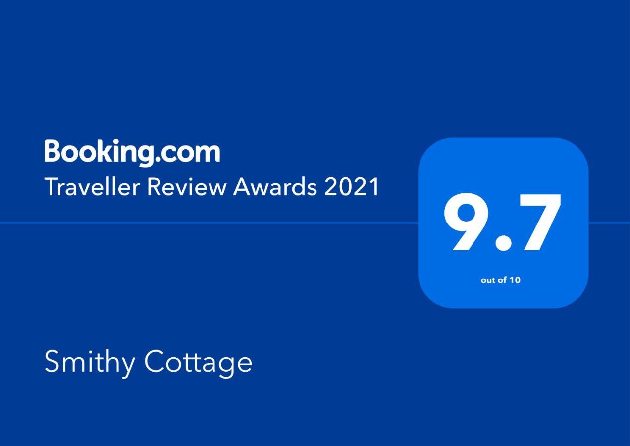 Smithy Cottage Berriew エクステリア 写真